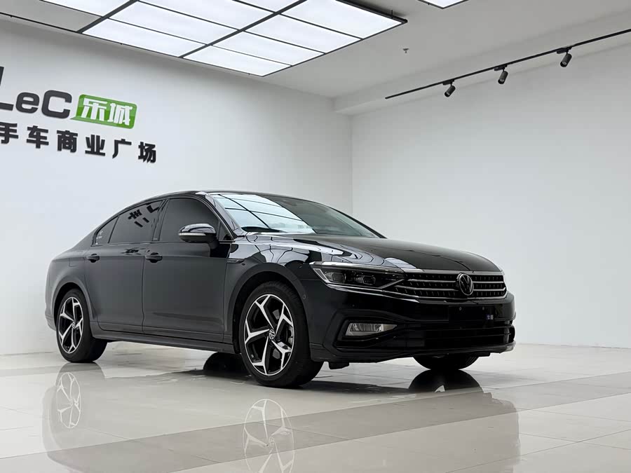 Magotan 2023 200 Million Commemorative Edition 380TSI DSG Flagship - zdjęcie 3