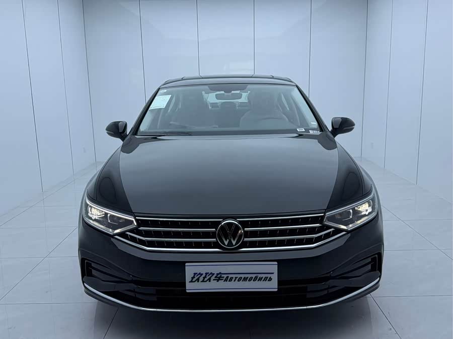 Magotan 2025 2WD 280TSI DSG Luxury - zdjęcie 2