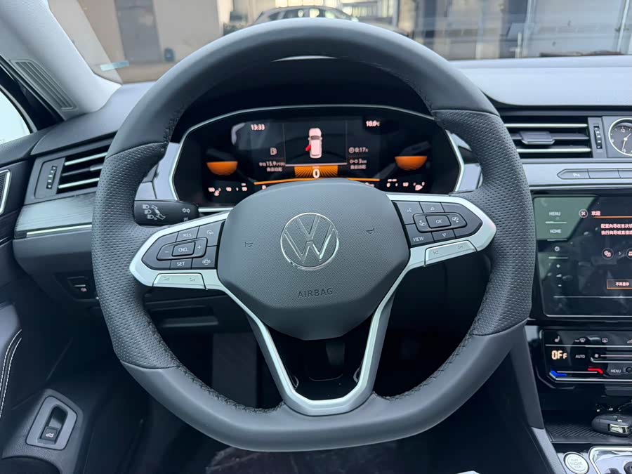 Magotan 2025 2WD 280TSI DSG Luxury - zdjęcie 14