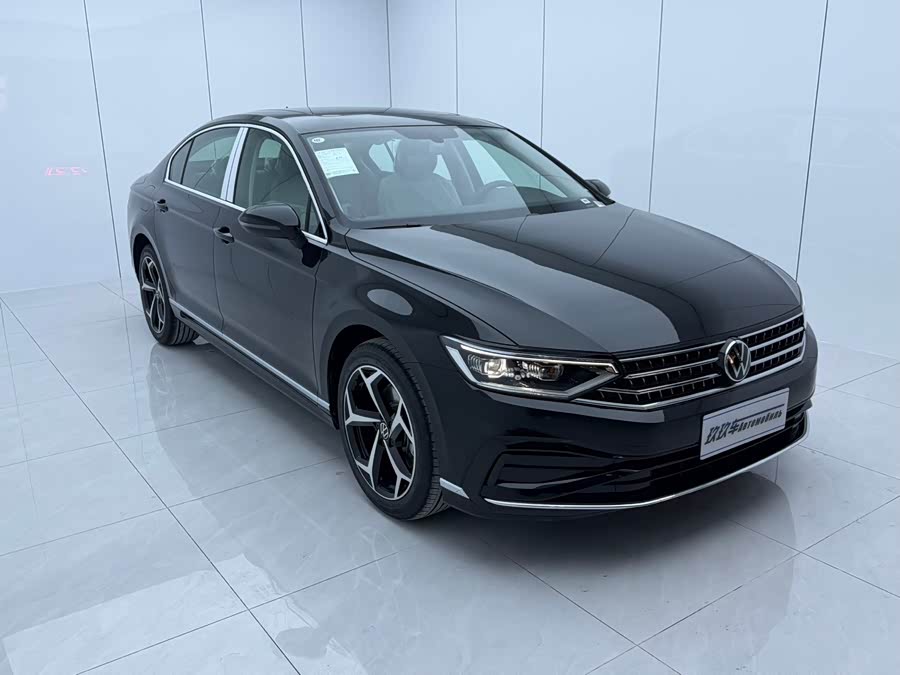 Magotan 2025 2WD 280TSI DSG Luxury - zdjęcie 3