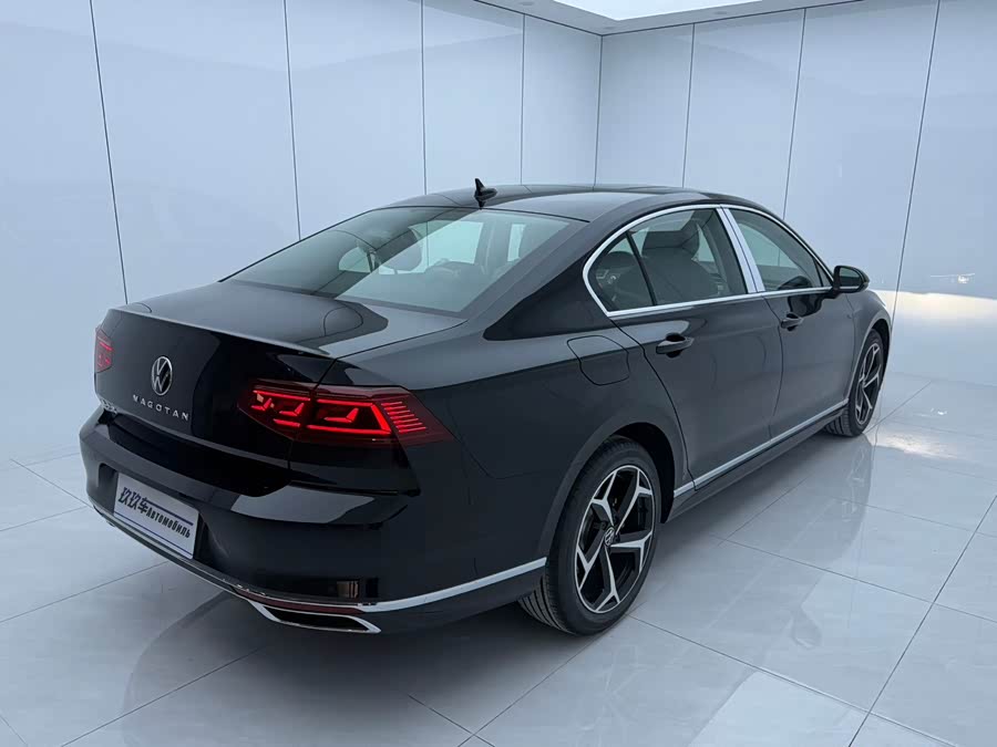 Magotan 2025 2WD 280TSI DSG Luxury - zdjęcie 4