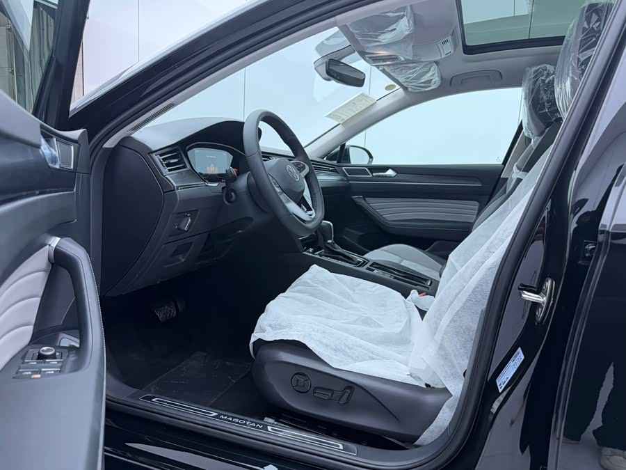 Magotan 2025 2WD 280TSI DSG Luxury - zdjęcie 7