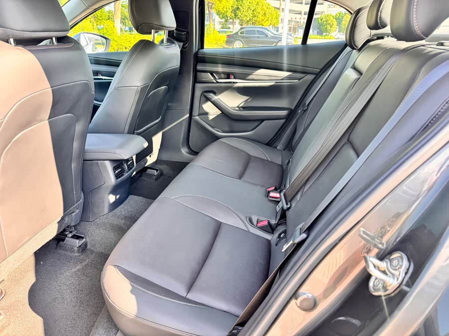 Mazda 3 Axela 2023 2.0L Automatic Quality Edition - zdjęcie 12