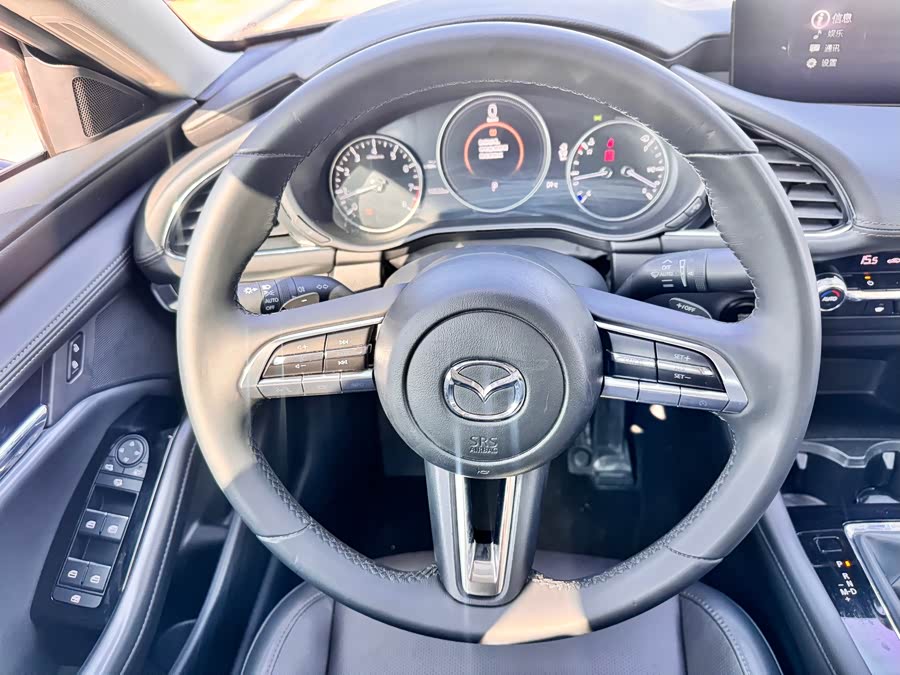 Mazda 3 Axela 2023 2.0L Automatic Quality Edition - zdjęcie 14