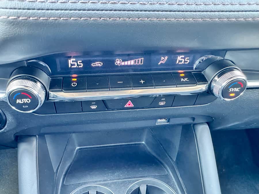 Mazda 3 Axela 2023 2.0L Automatic Quality Edition - zdjęcie 17