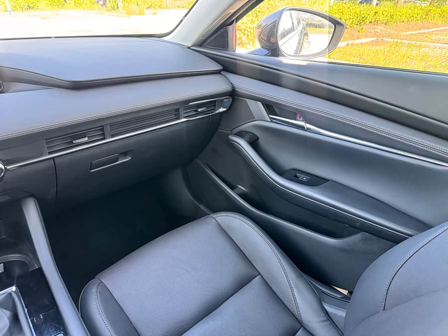 Mazda 3 Axela 2023 2.0L Automatic Quality Edition - zdjęcie 18