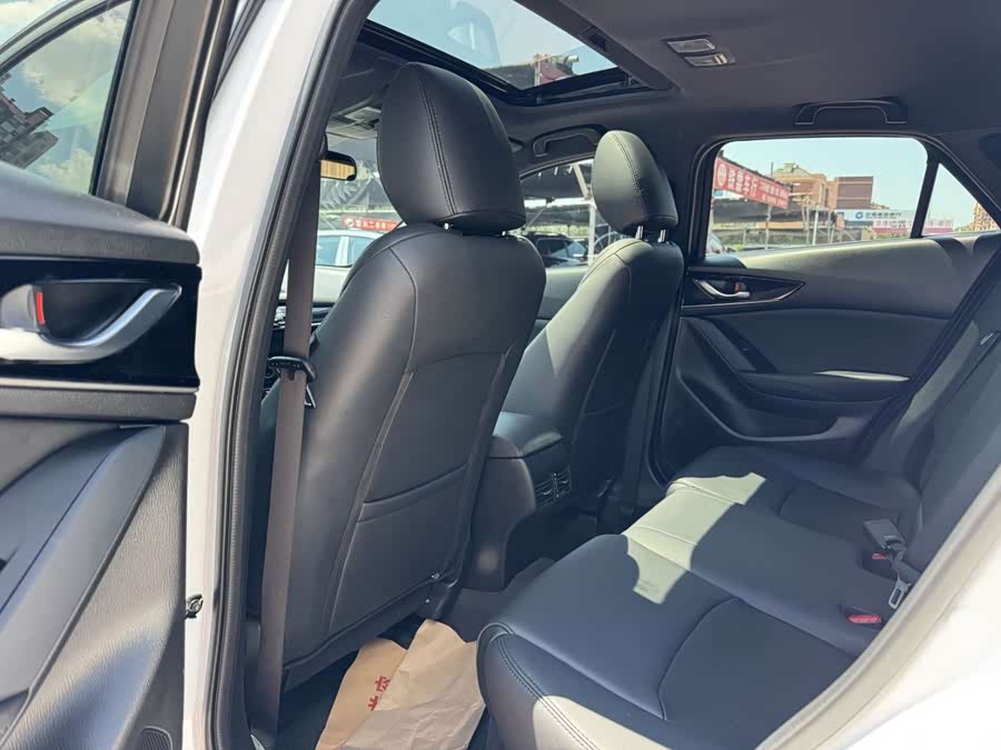 Mazda CX-4 2021 2.0L Automatic Two-Wheel Drive Blue Sky Exploration Edition - zdjęcie 6