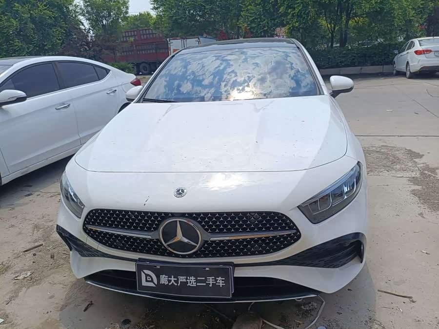 Mercedes-Benz A-Class 2023 A 200 L Fashion Edition - zdjęcie 2