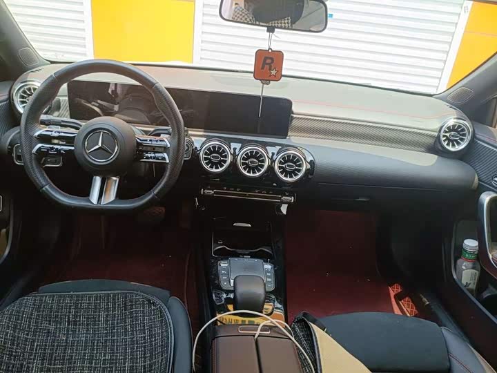 Mercedes-Benz A-Class 2023 A 200 L Fashion Edition - zdjęcie 19