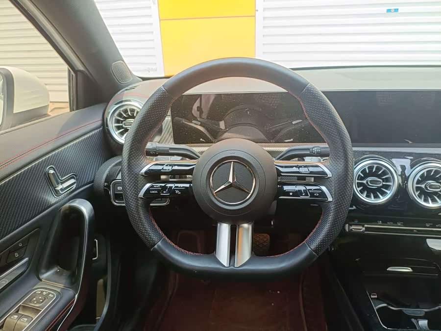 Mercedes-Benz A-Class 2023 A 200 L Fashion Edition - zdjęcie 9