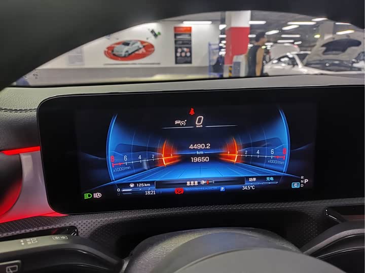 Mercedes-Benz A-Class AMG 2024 AMG A 35 L 4MATIC - zdjęcie 12