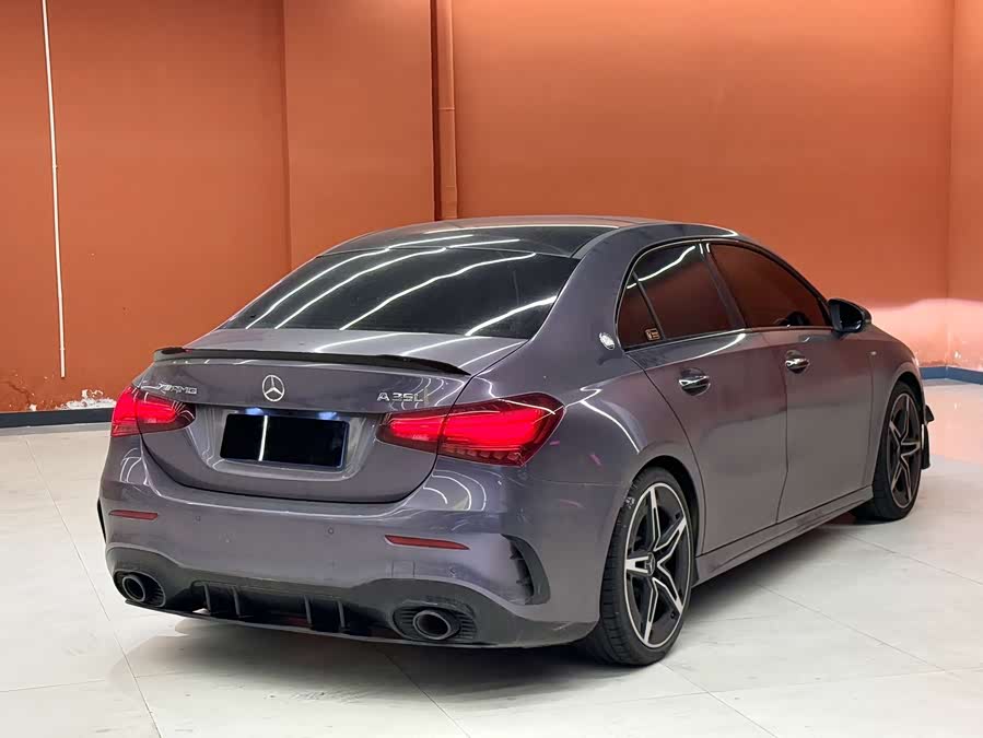 Mercedes-Benz A-Class AMG 2024 AMG A 35 L 4MATIC - zdjęcie 12