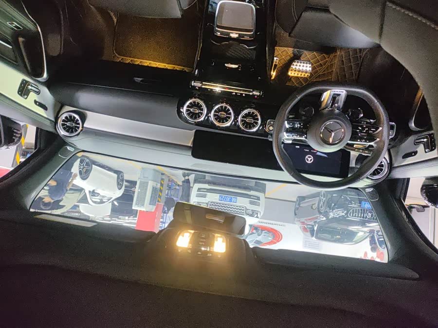 Mercedes-Benz A-Class AMG 2024 AMG A 35 L 4MATIC - zdjęcie 3
