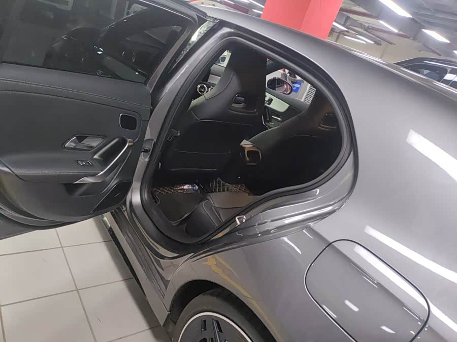 Mercedes-Benz A-Class AMG 2024 AMG A 35 L 4MATIC - zdjęcie 6