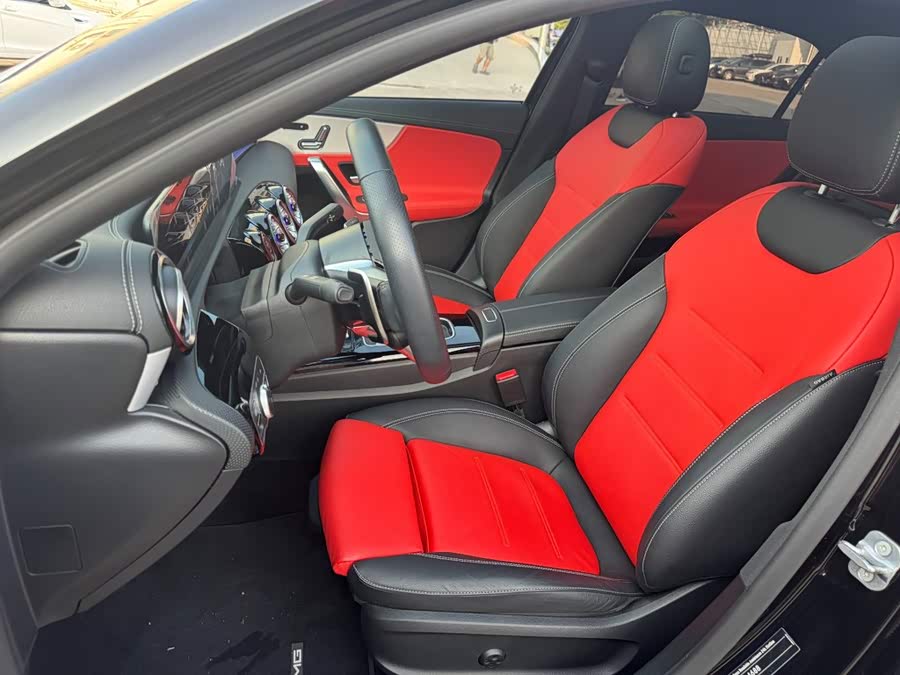 Mercedes-Benz A-Class AMG 2025 AMG A 35 4MATIC - zdjęcie 5