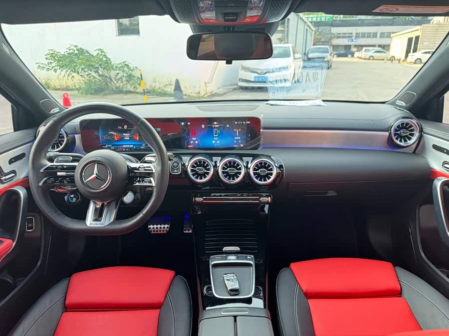 Mercedes-Benz A-Class AMG 2025 AMG A 35 4MATIC - zdjęcie 9