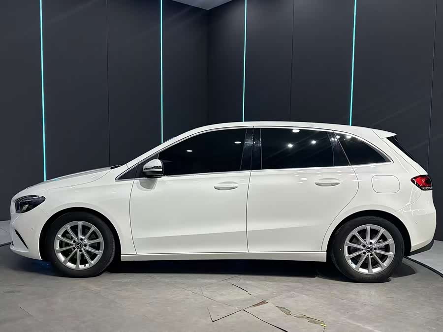 Mercedes-Benz B-Class 2022 B 200 Fashion - zdjęcie 5