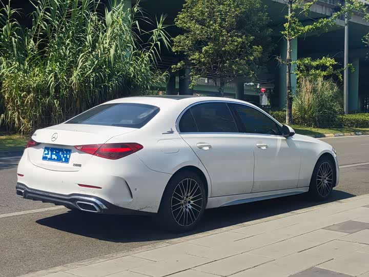 Mercedes-Benz C-Class 2023 C 260 L Haoye Sports Edition - zdjęcie 13