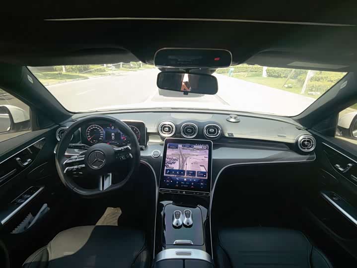 Mercedes-Benz C-Class 2023 C 260 L Haoye Sports Edition - zdjęcie 16