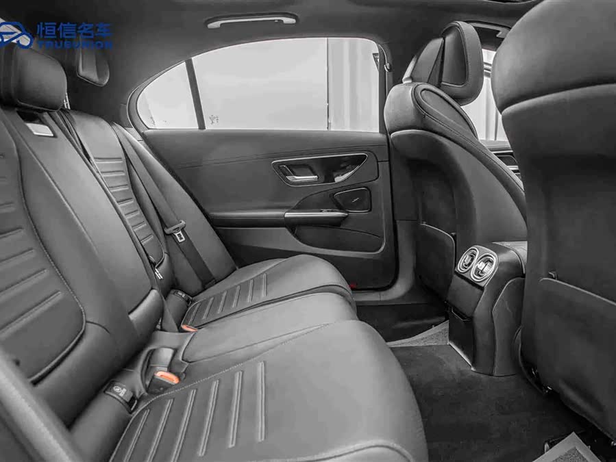 Mercedes-Benz C-Class 2023 C 260 L Sport Edition - zdjęcie 16
