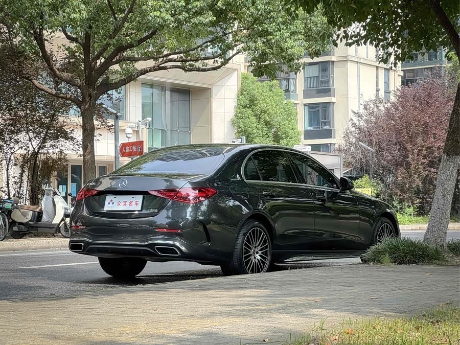 Mercedes-Benz C-Class 2023 C 260 L Sport Edition - zdjęcie 17