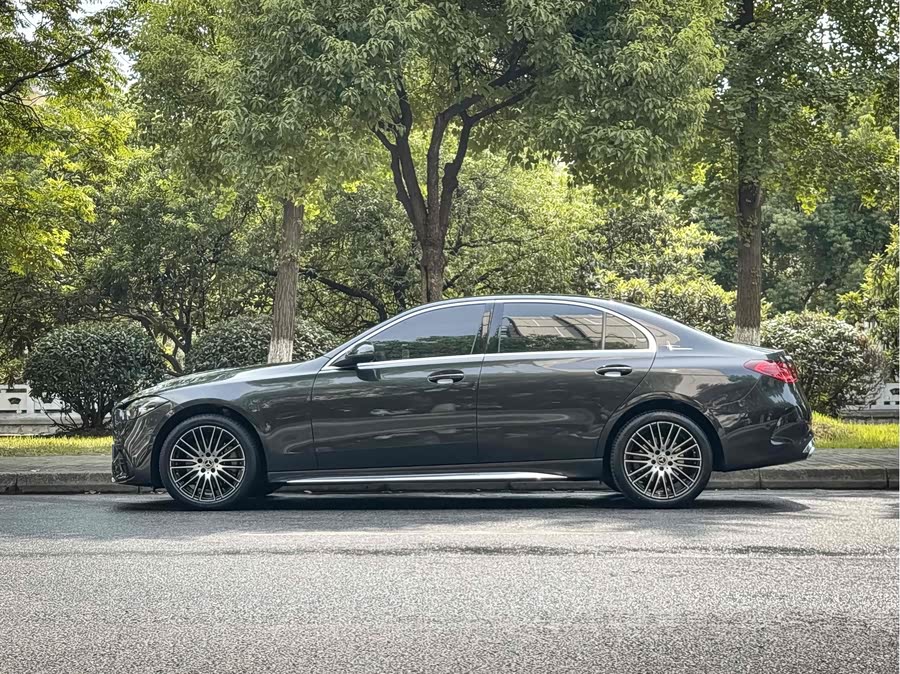 Mercedes-Benz C-Class 2023 C 260 L Sport Edition - zdjęcie 20