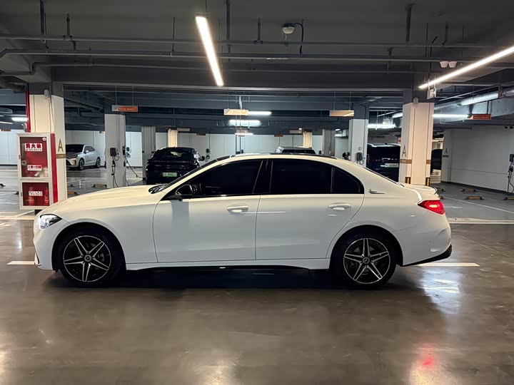 Mercedes-Benz C-Class 2023 Facelift C 260 L Haoye Sports Edition - zdjęcie 19