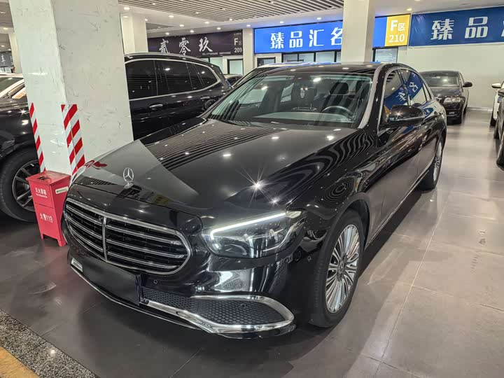 Mercedes-Benz E-Class 2023 E 300 L Fashion Edition - zdjęcie 16