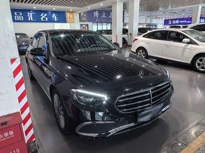 Mercedes-Benz E-Class 2023 E 300 L Fashion Edition - zdjęcie 18