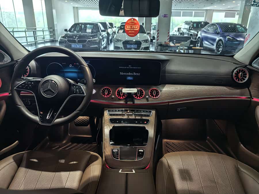 Mercedes-Benz E-Class 2023 E 300 L Fashion Edition - zdjęcie 7