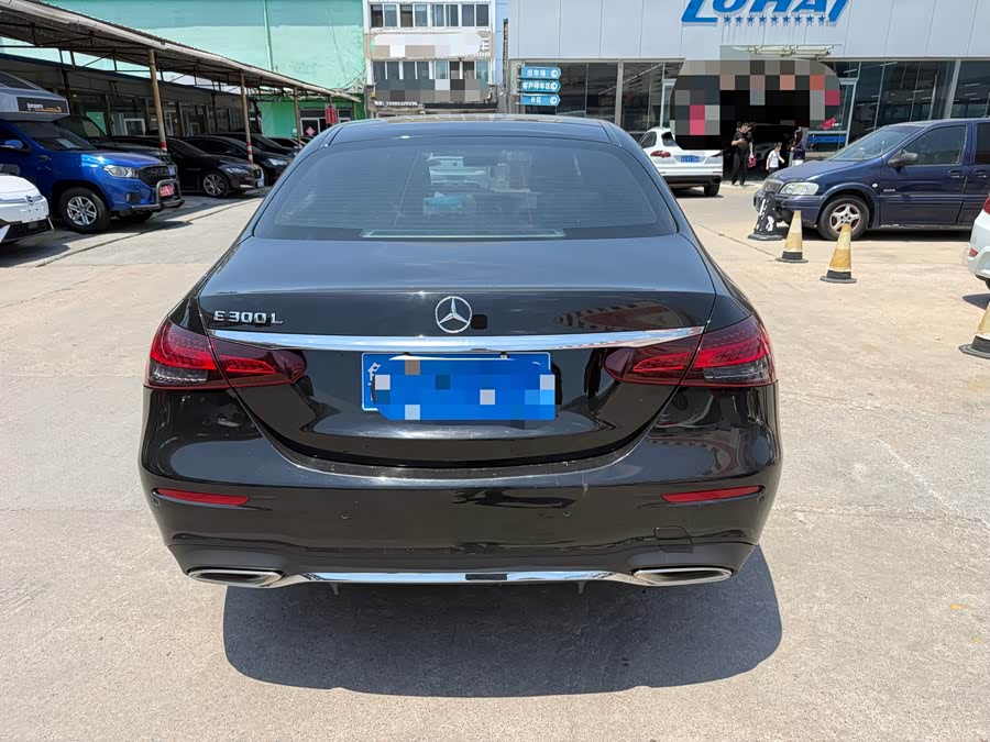 Mercedes-Benz E-Class 2023 E 300 L Sport Luxury - zdjęcie 9
