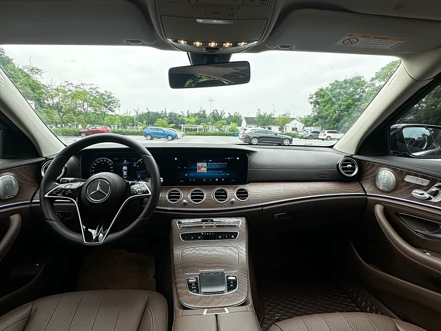 Mercedes-Benz E-Class 2023 Facelift E 300 L Luxury - zdjęcie 12