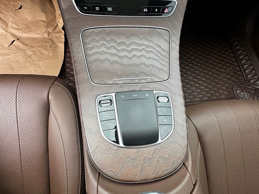 Mercedes-Benz E-Class 2023 Facelift E 300 L Luxury - zdjęcie 14
