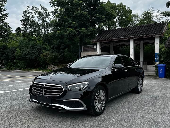 Mercedes-Benz E-Class 2023 Facelift E 300 L Luxury - zdjęcie 18