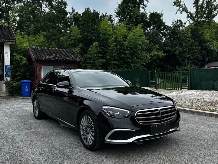Mercedes-Benz E-Class 2023 Facelift E 300 L Luxury - zdjęcie 19