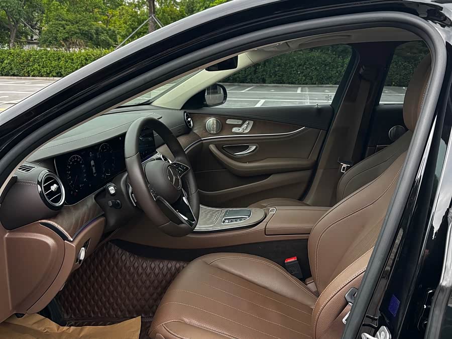 Mercedes-Benz E-Class 2023 Facelift E 300 L Luxury - zdjęcie 8