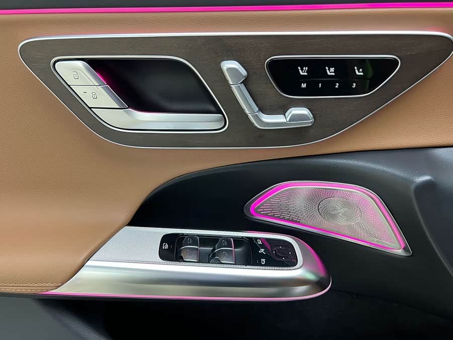 Mercedes-Benz E-Class 2026 E 300 L Luxury - zdjęcie 20