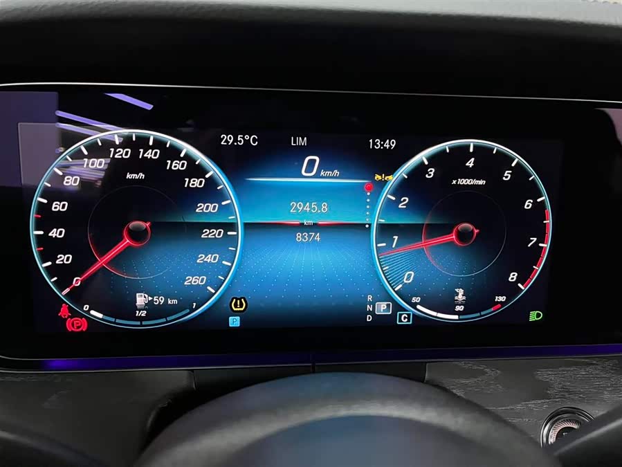 Mercedes-Benz E-Class (Imported) 2023 E 260 Coupe - zdjęcie 12