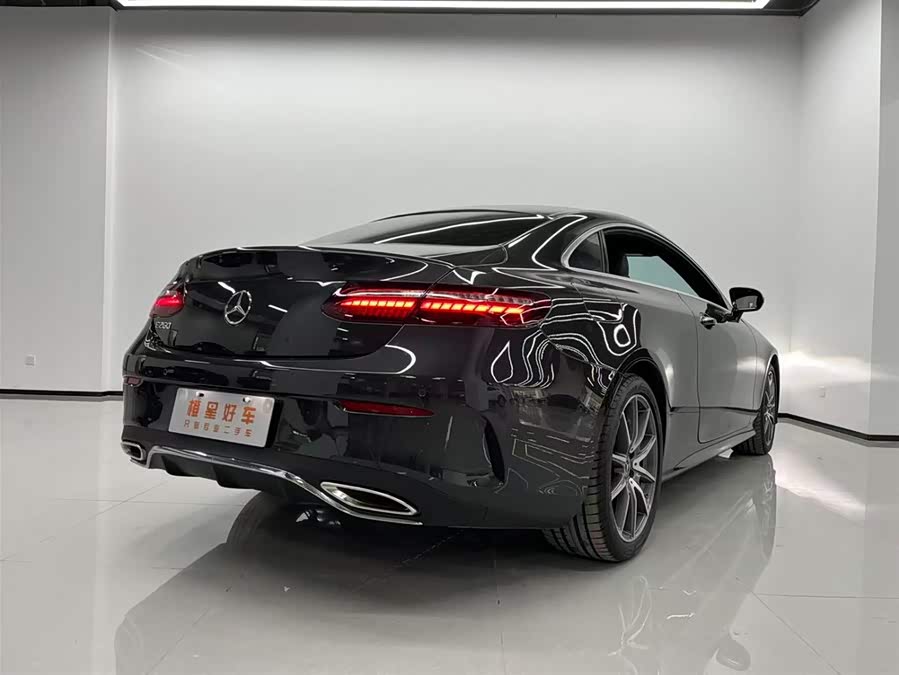 Mercedes-Benz E-Class (Imported) 2023 E 260 Coupe - zdjęcie 4