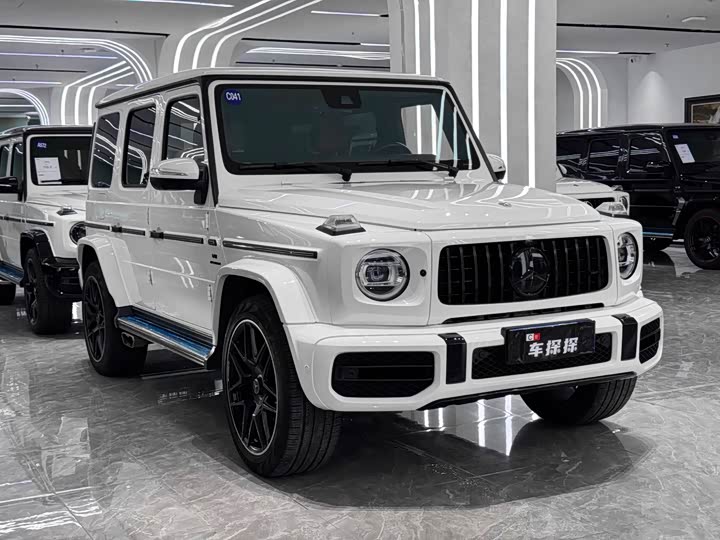 Mercedes-Benz G-Class 2023 G 500 - zdjęcie 11