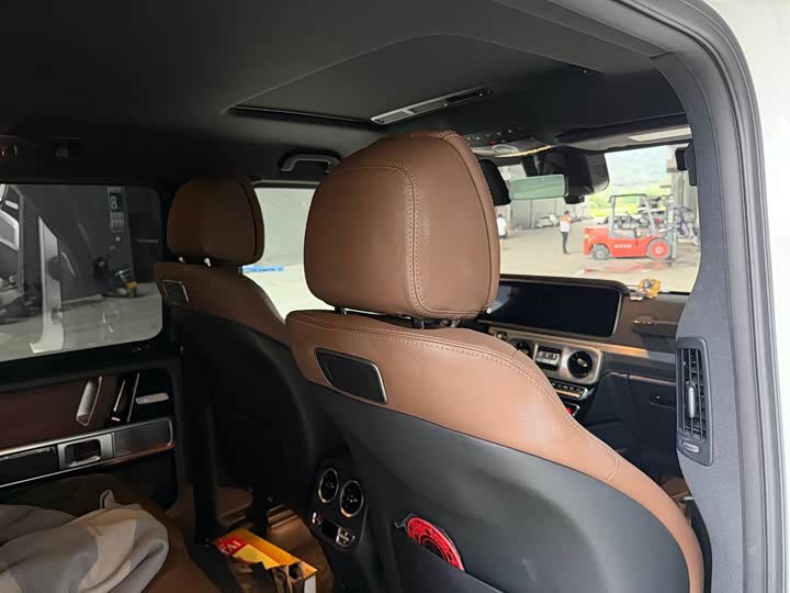 Mercedes-Benz G-Class 2024 G 350 - zdjęcie 12