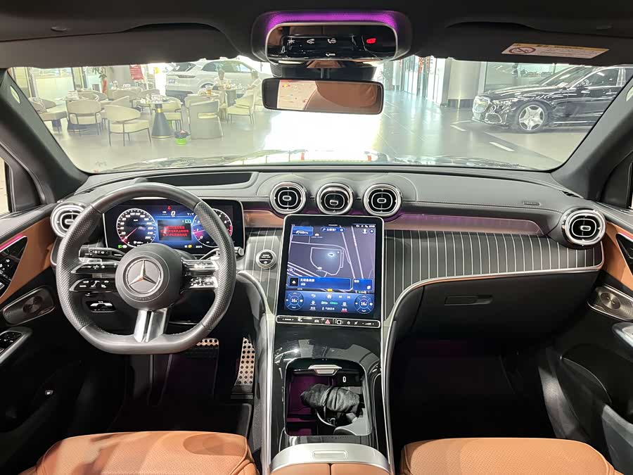 Mercedes-Benz GLC 2024 GLC 300 L 4MATIC Luxury 5-seater - zdjęcie 5