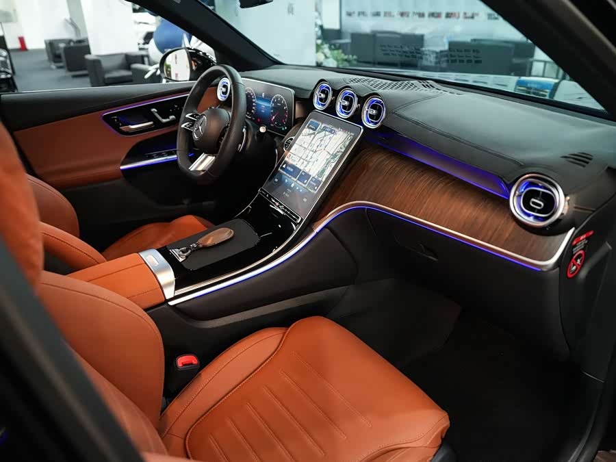 Mercedes-Benz GLC 2025 GLC 300 L 4MATIC Dynamic Edition 5-seater - zdjęcie 14