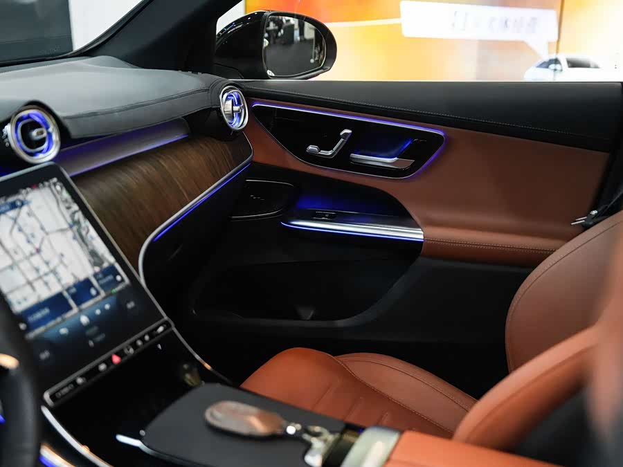 Mercedes-Benz GLC 2025 GLC 300 L 4MATIC Dynamic Edition 5-seater - zdjęcie 9