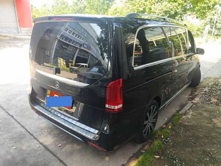 Mercedes-Benz V-Class 2022 V 260 L Long Wheelbase Luxury - zdjęcie 16