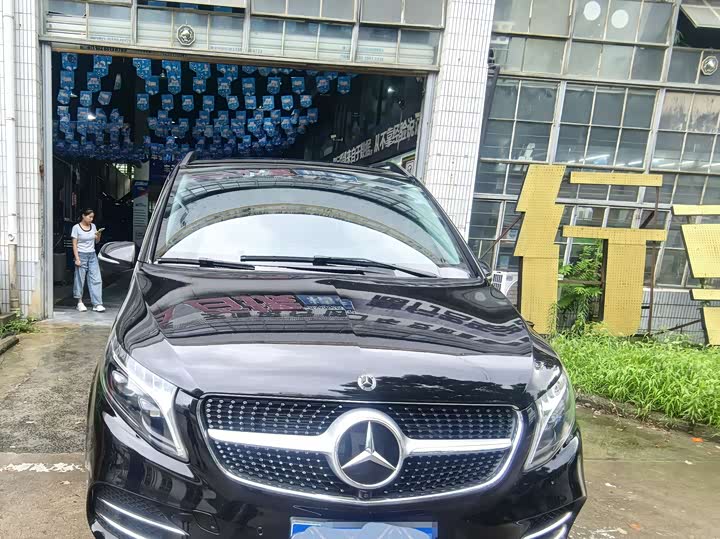 Mercedes-Benz V-Class 2022 V 260 L Long Wheelbase Luxury - zdjęcie 19