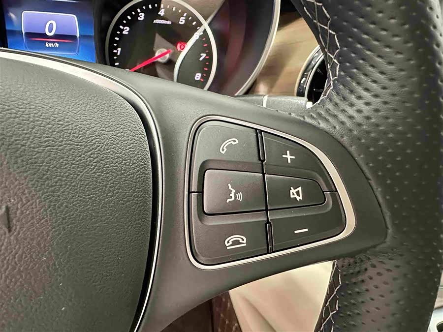Mercedes-Benz V-Class 2022 V 260 L Long Wheelbase Luxury - zdjęcie 9