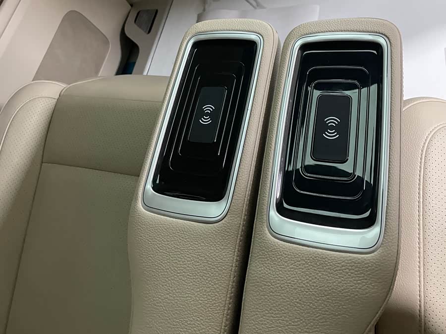 Mercedes-Benz V-Class 2022 V 260 Premium Edition - zdjęcie 15