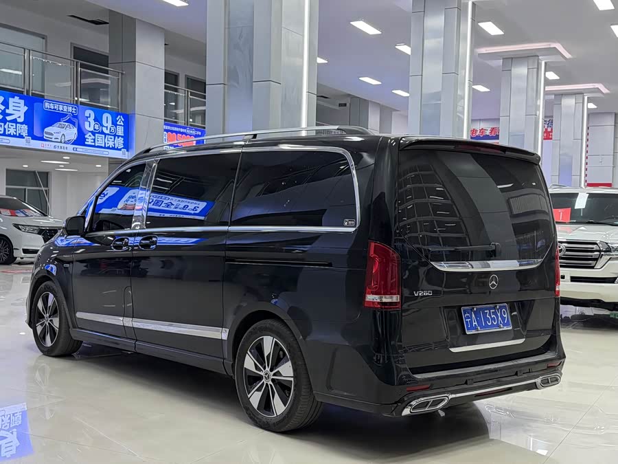 Mercedes-Benz V-Class 2022 V 260 Premium Edition - zdjęcie 7