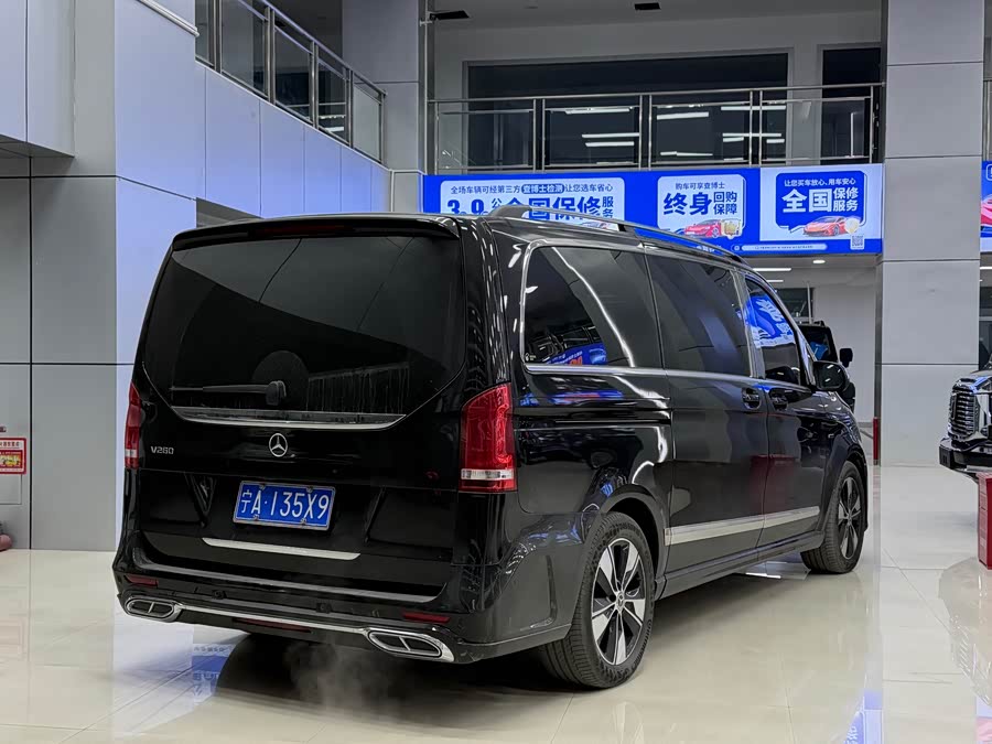 Mercedes-Benz V-Class 2022 V 260 Premium Edition - zdjęcie 9